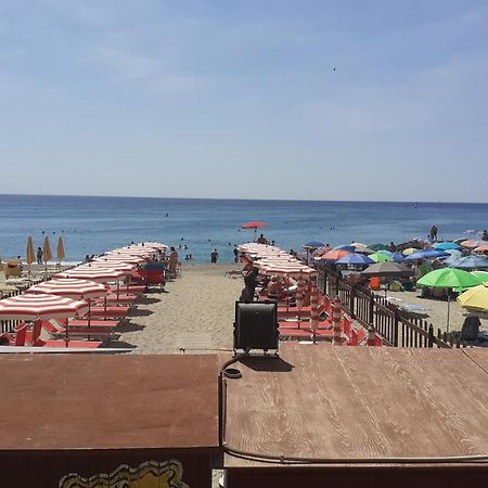 La Casa Di Pepe Pietra Ligure Exterior foto