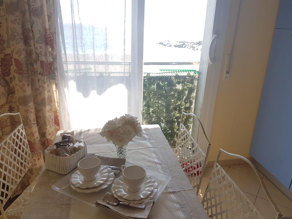 La Casa Di Pepe Pietra Ligure Exterior foto