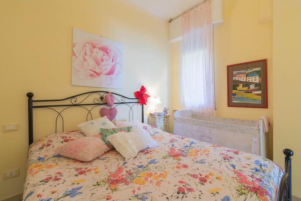 La Casa Di Pepe Pietra Ligure Exterior foto